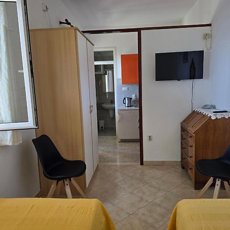 Apartments Bajo - Free Parking Dubrovnik Exterior photo